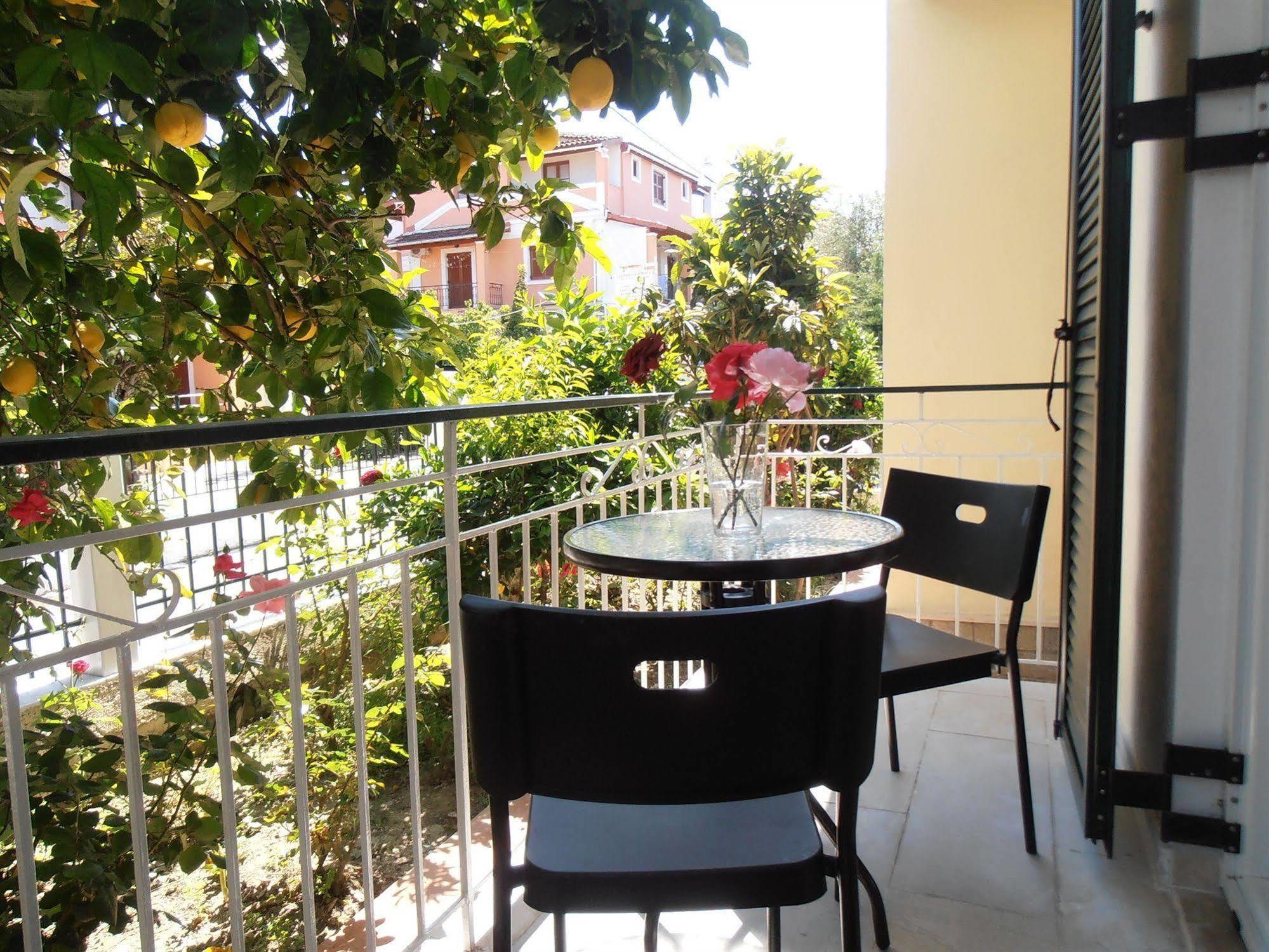 Elenas Garden Apartment Kavos Exterior photo