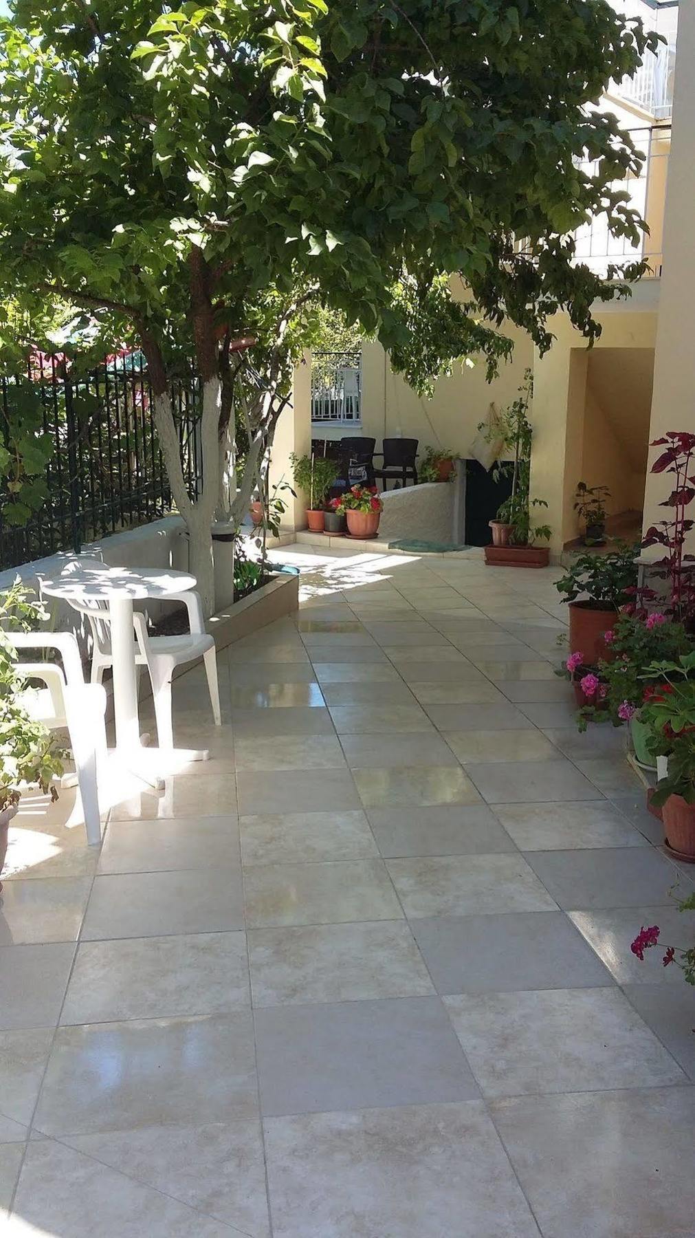 Elenas Garden Apartment Kavos Exterior photo